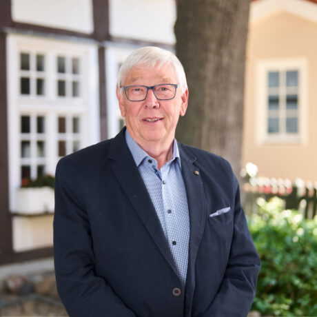 Hans Josef (Hajo) Ahrens